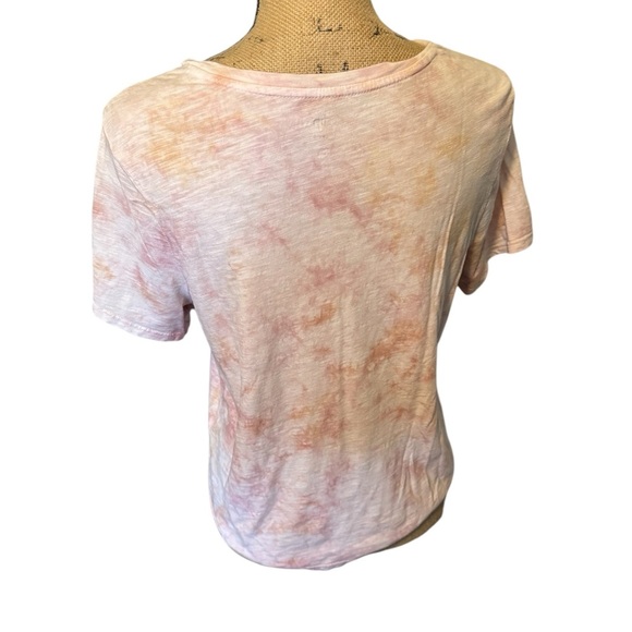 Dip Women’s Tie Front Top. Size Medium. Tie Dye peach colors. - Picture 2 of 3